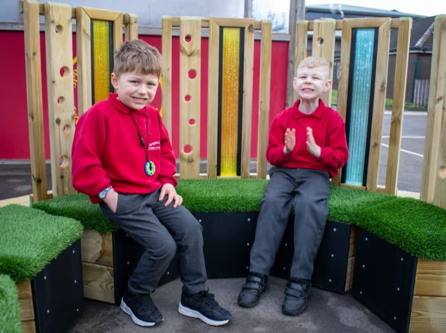 Bright panels stimulate sensory exploration