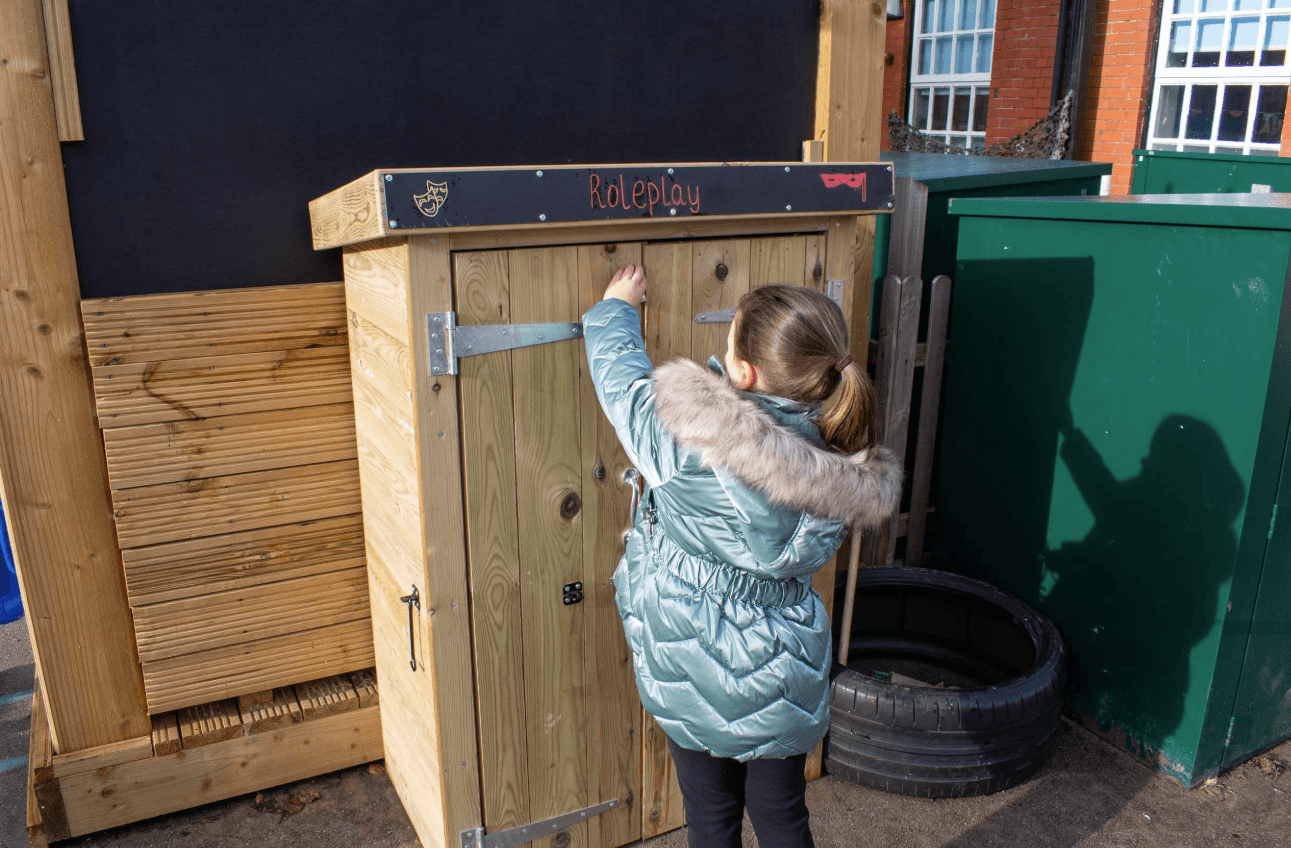 Keep outdoor spaces tidy and organised